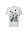tee-shirt à manches courtes en jacquard de velours Louis Vuitton, une pièce issue des collections récentes de la maison de luxe sous la direction artistique de Pharrell Williams