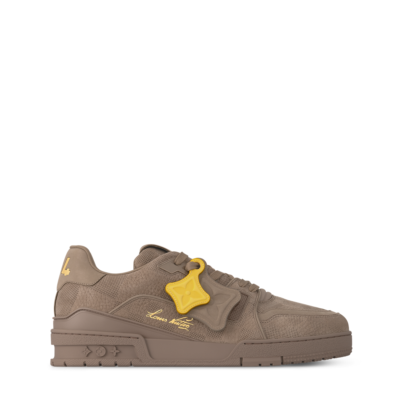 baskets Louis Vuitton LV Trainer en cuir nubuck grainé de couleur taupe, embossées du motif Damier