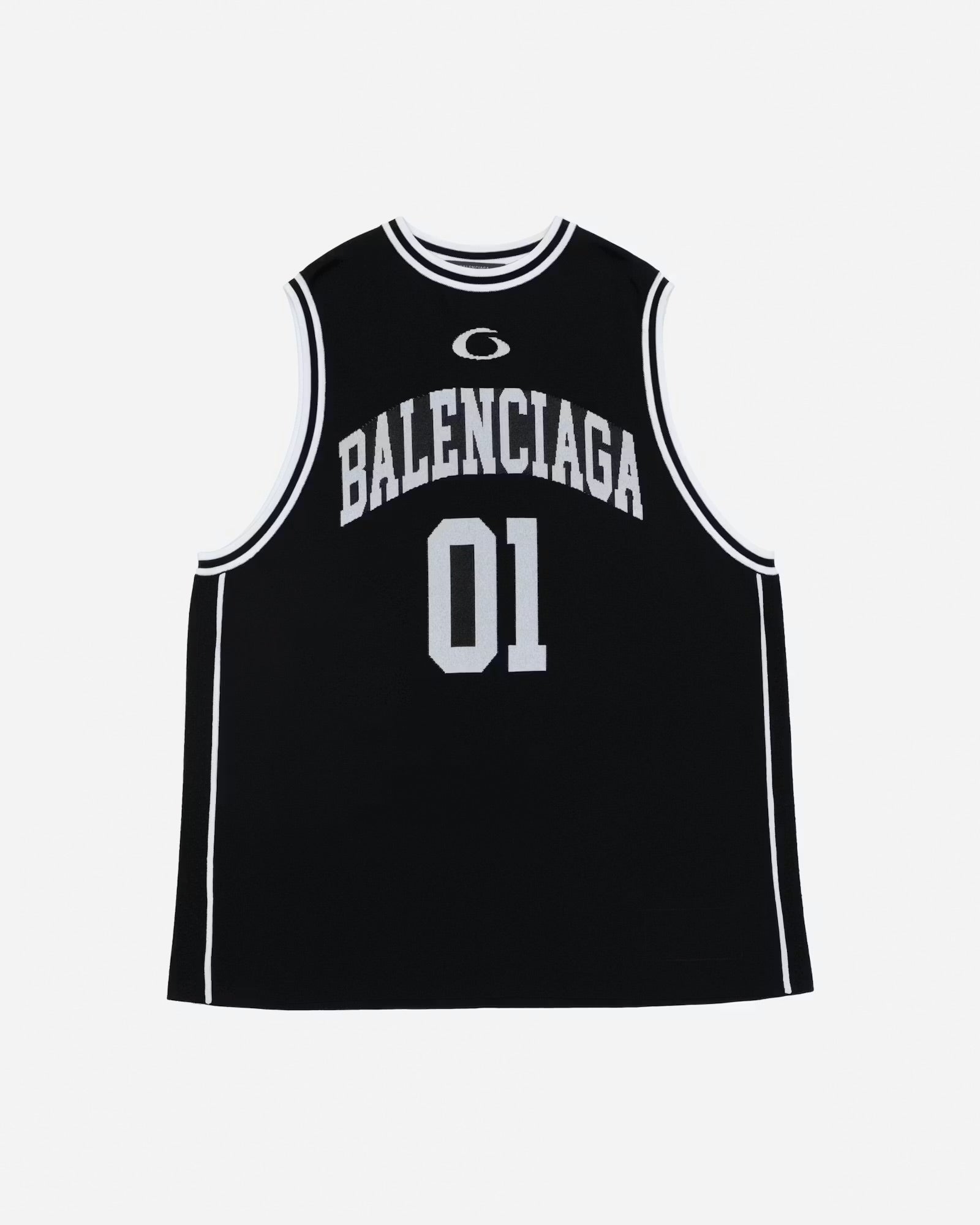 maillot de basket Balenciaga noir arbore fièrement le numéro 01 en blanc