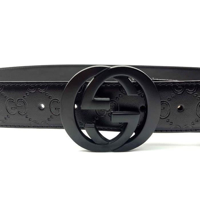 ceinture Gucci Signature en cuir noir avec boucle GG enlacés