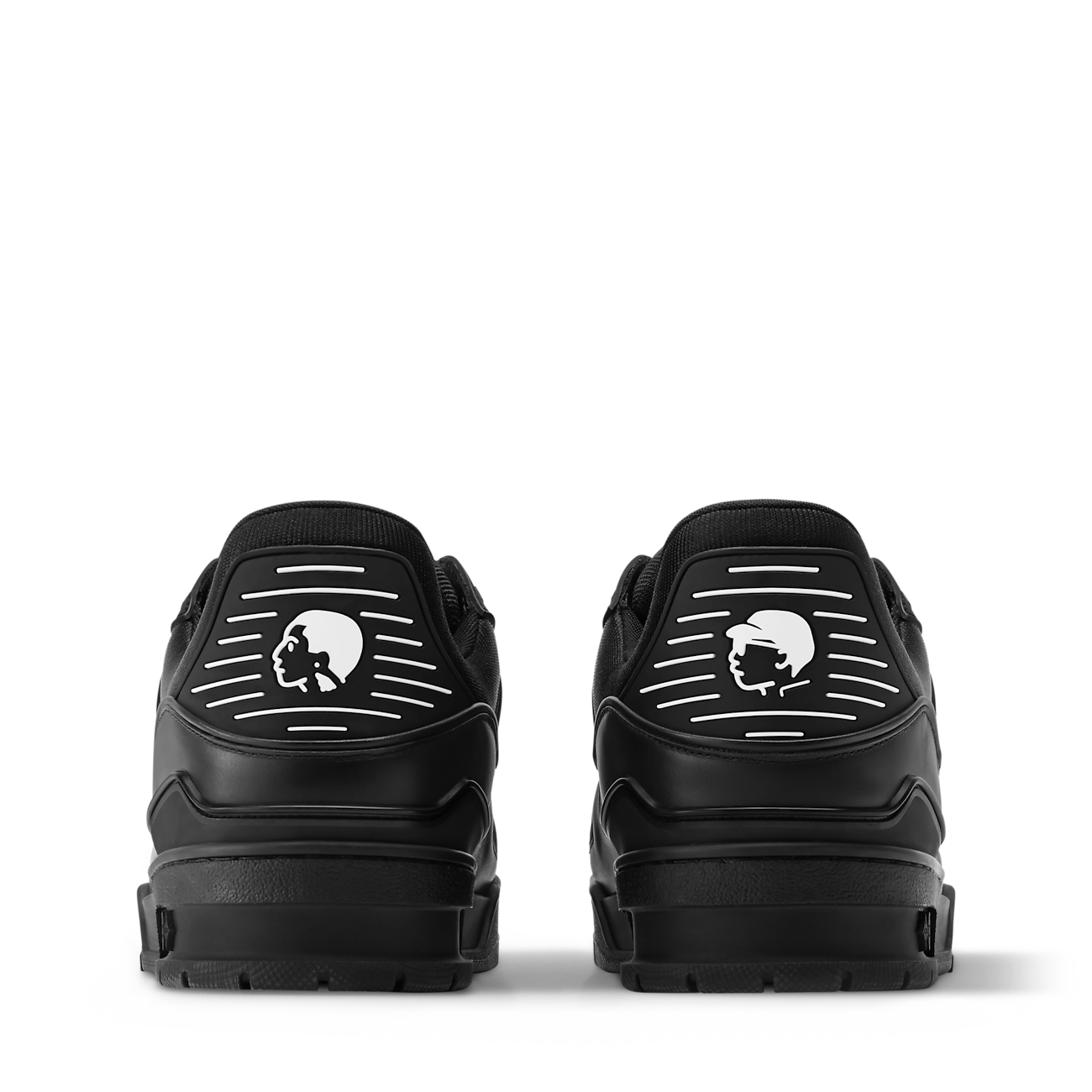 Sneaker LV Trainer, un modèle emblématique de la maison Louis Vuitton.