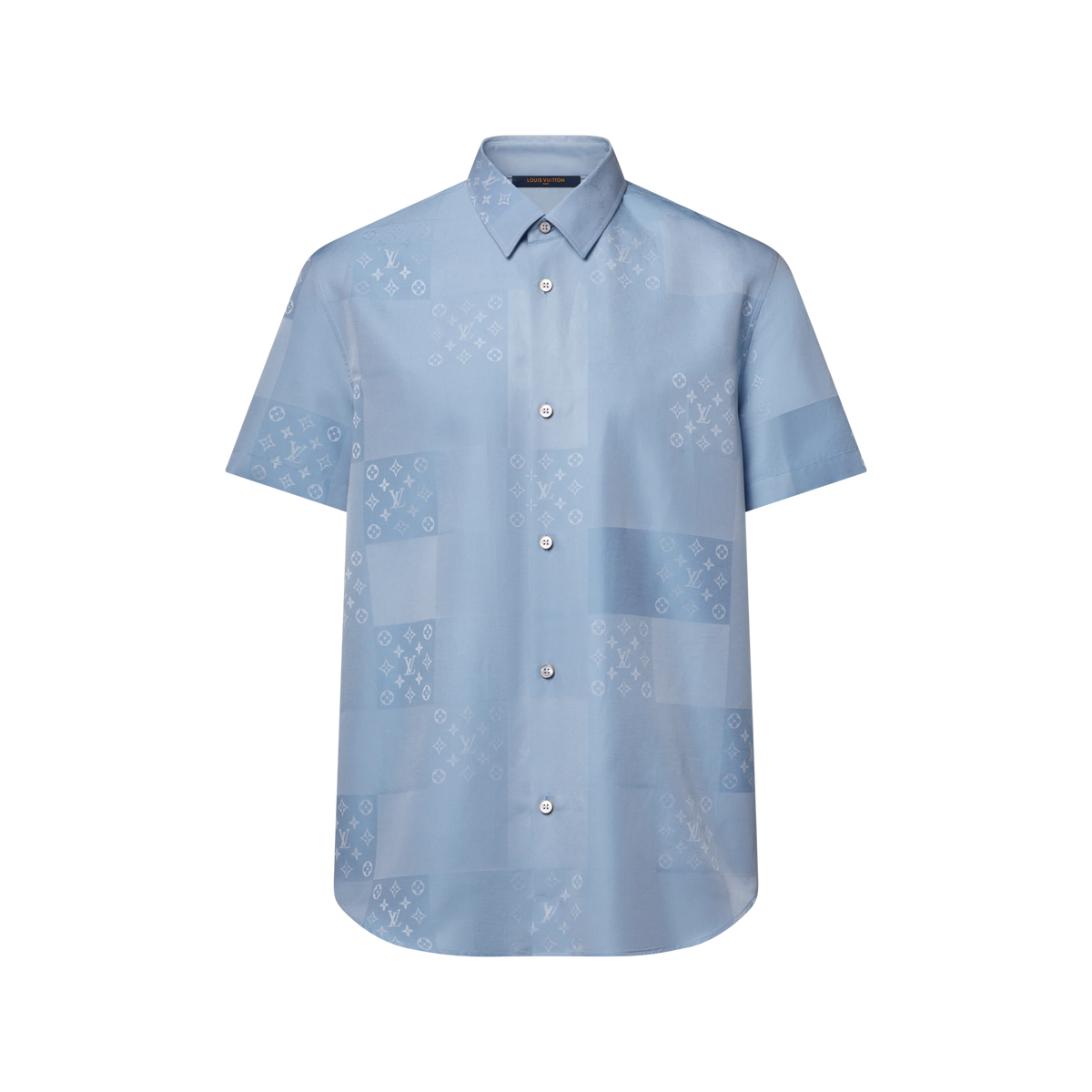 chemise manches courtes en jacquard patchwork de chez Louis Vuitton, confectionnée en mélange de coton et de soie bleu pâle avec un motif Damier et Monogram ton sur ton
