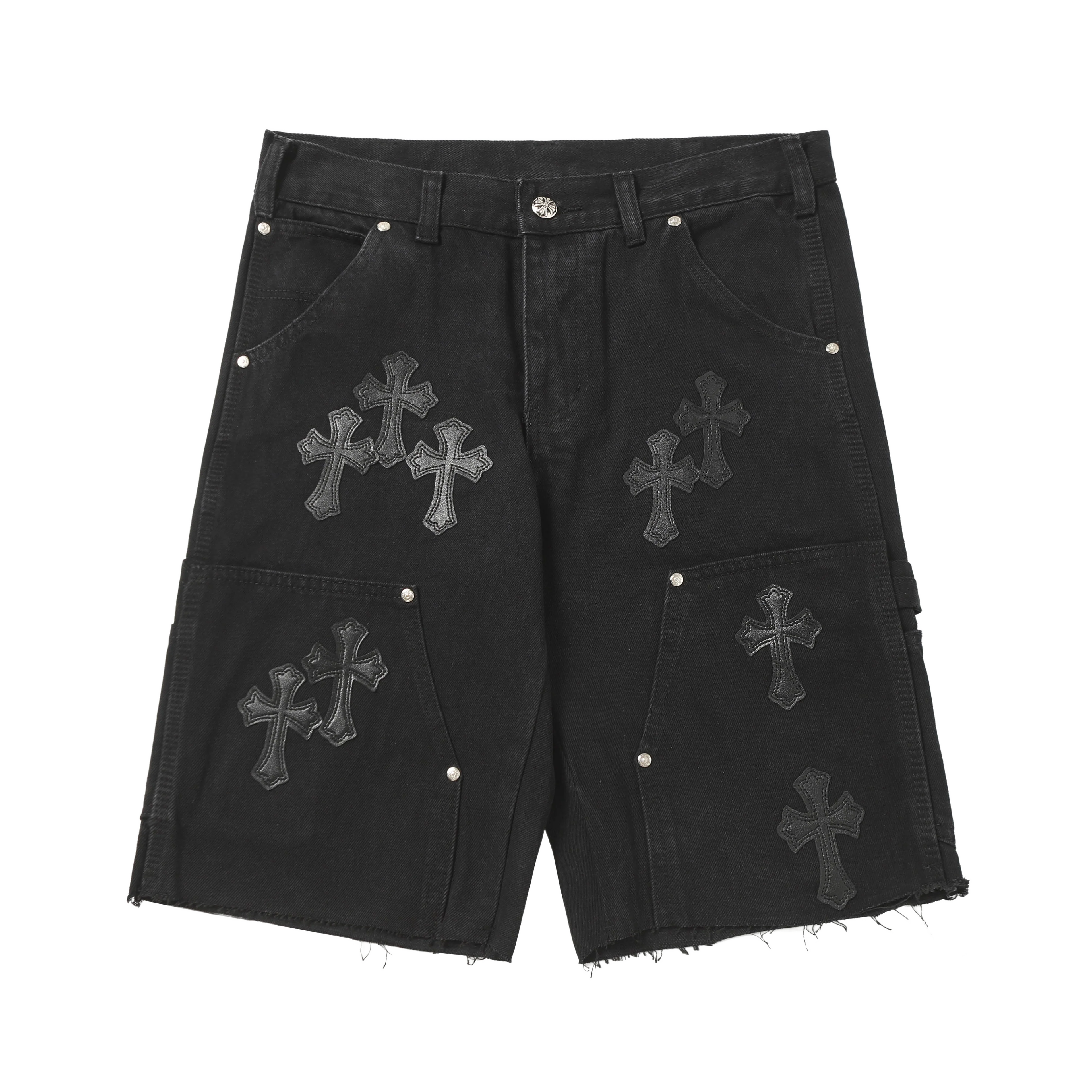 short en jean noir Chrome Hearts orné d'empiècements croix en cuir.