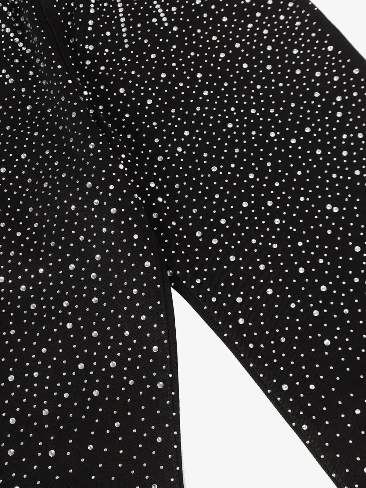 jean noir en denim orné de strass