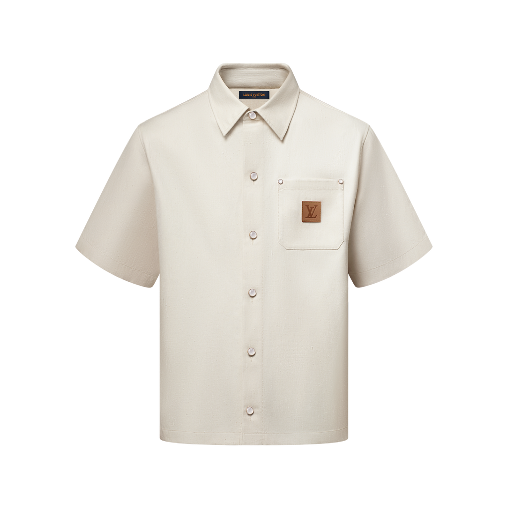 ensemble chemise à manches courtes etshort de la collection Louis Vuitton