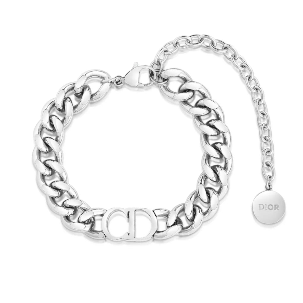 bracelet à maillons CD Icon de Dior en laiton finition argentée.
