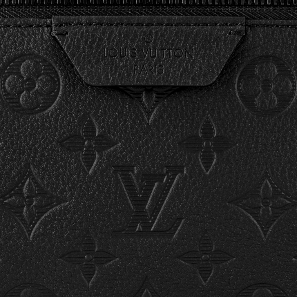sac à dos Louis Vuitton Discovery confectionné en cuir de veau noir souple