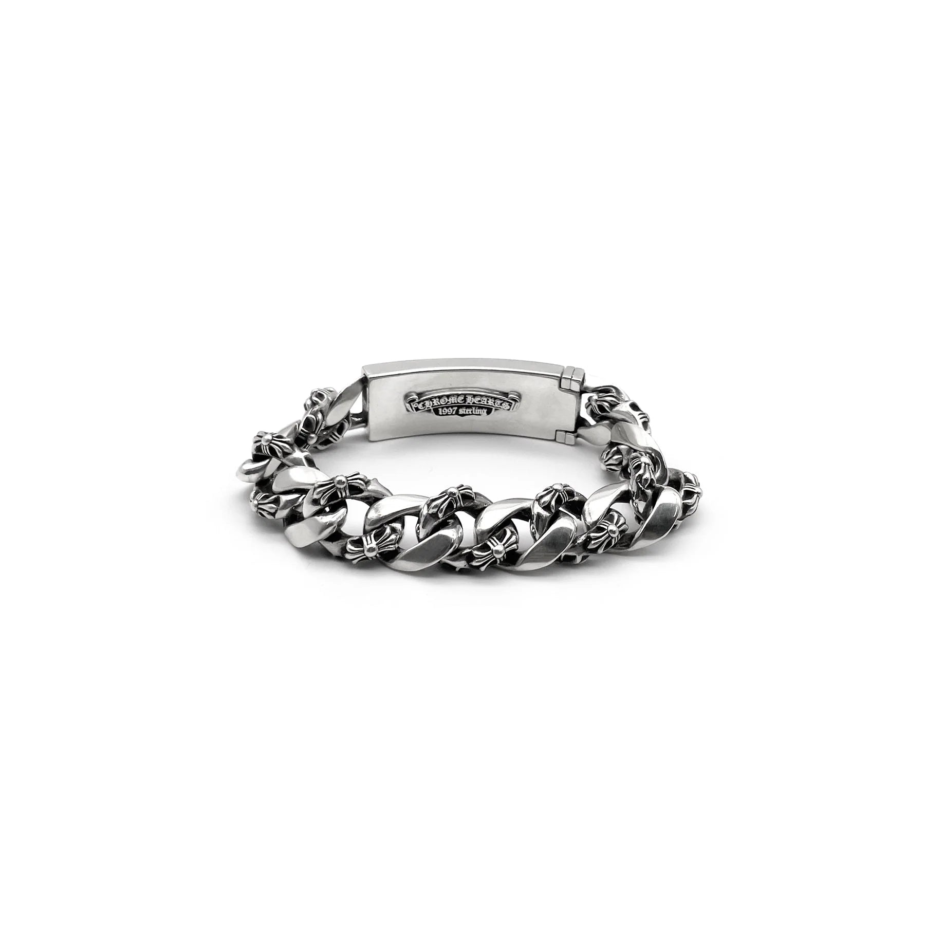 bracelet Chrome Hearts fabriqué en argent sterling et caractérisé par des maillons complexes
