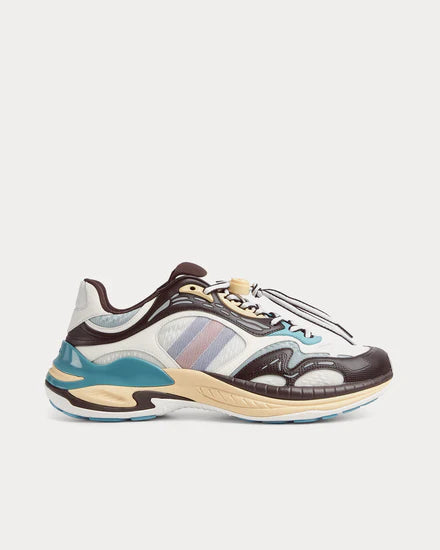 Baskets Gucci 2.0 dans un coloris blanc, marron et bleu clair.