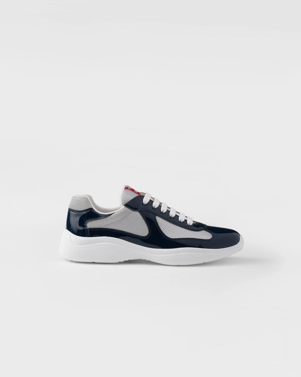 baskets Prada America's Cup en cuir verni bleu et mesh argenté