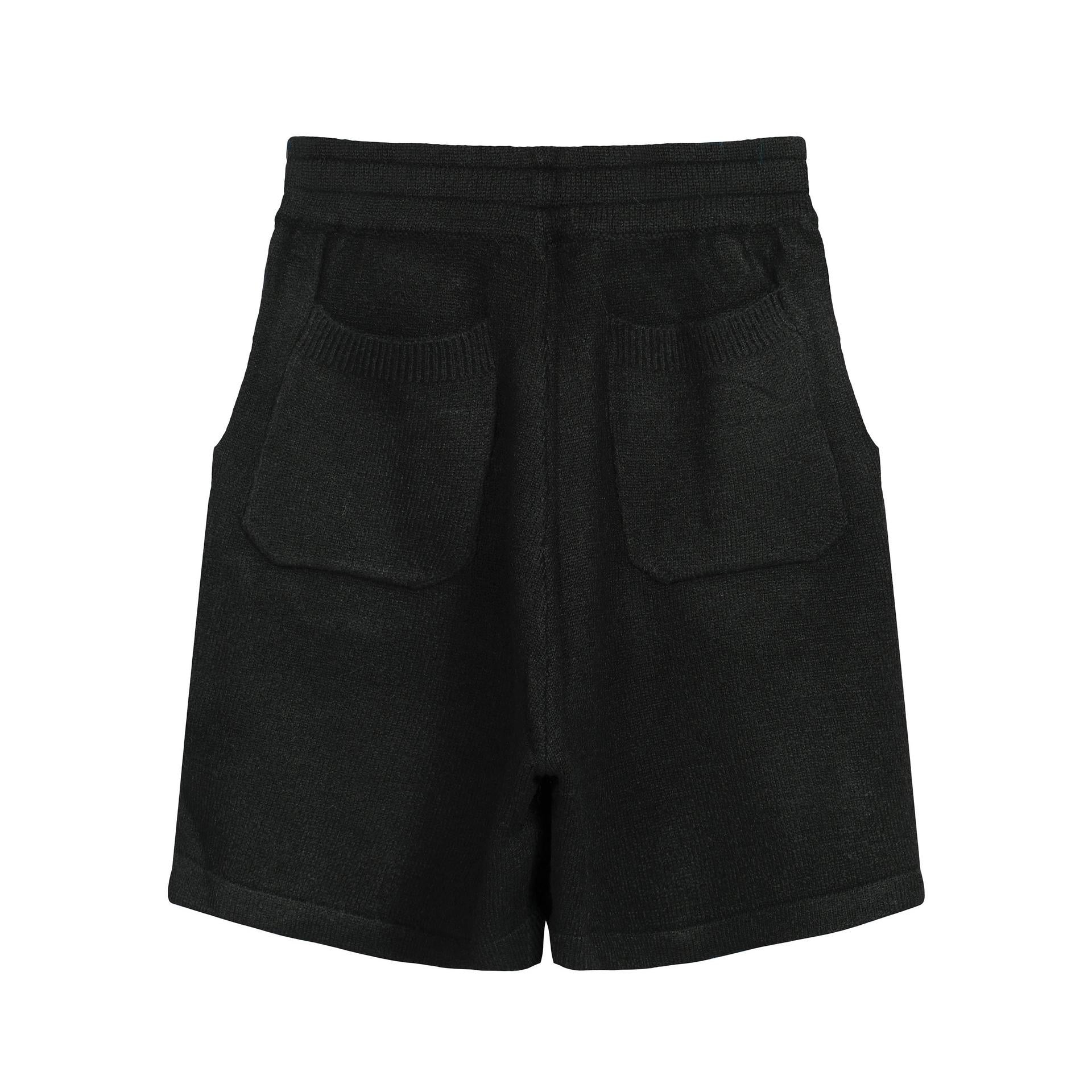 short en maille intarsia Cole Buxton noir avec le logo "CB" en blanc
