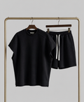 ensemble décontracté rose poudré se compose d'un t-shirt à manches courtes et d'un short assorti