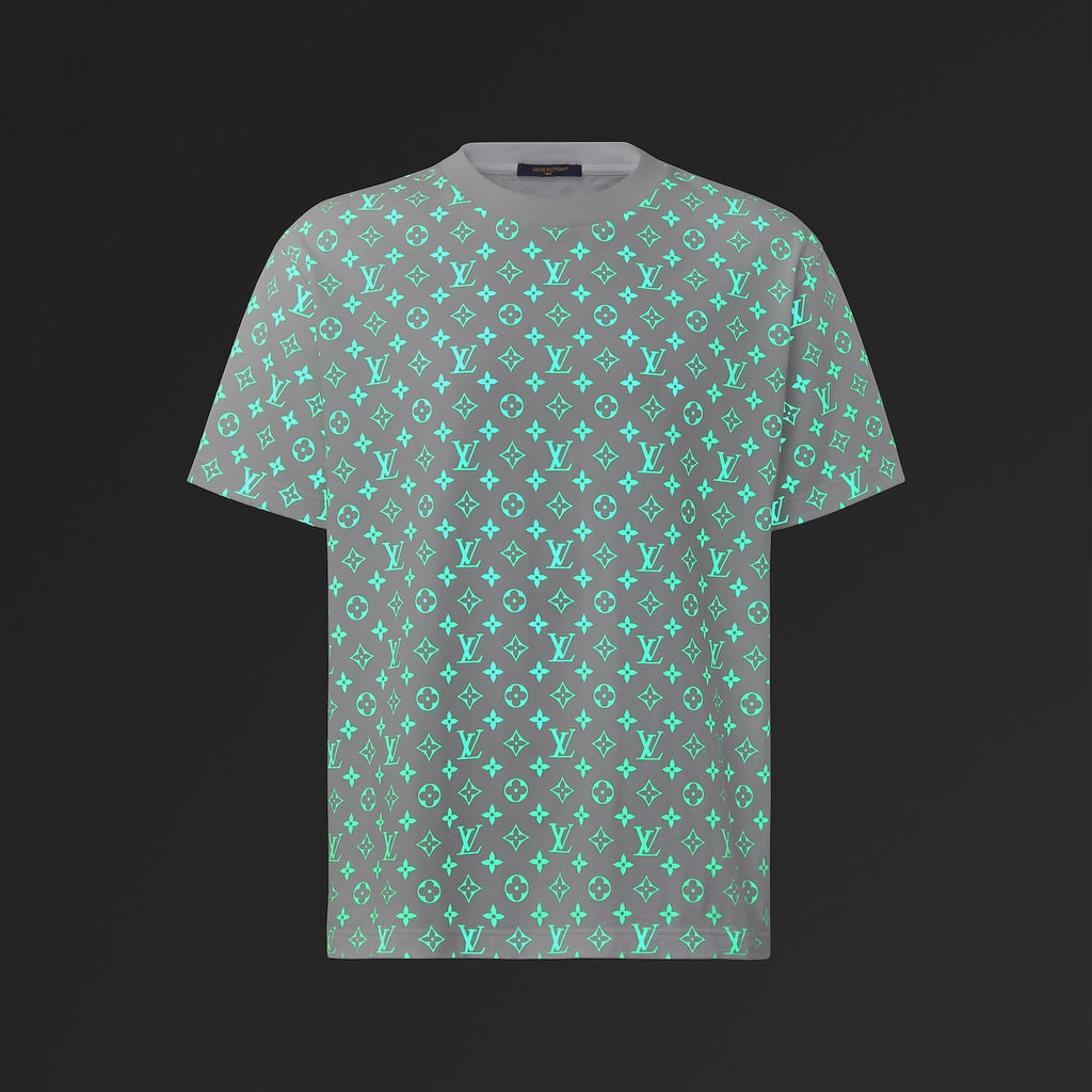 shirt est le modèle Monogram Firefly Printed T-Shirt de la collection Automne-Hiver 2026 de Louis Vuitton
